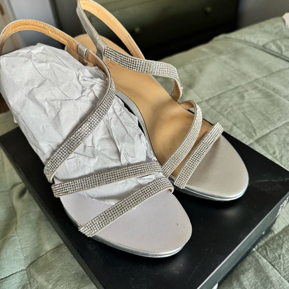 Naturalizer Silver Strappy Heels - Picture 3 of 4